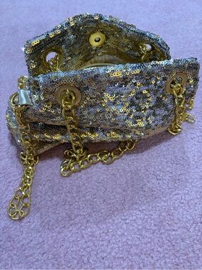 Sequin Mini Shoulder Bag with Gold Chain Strap - Shimmering Gold